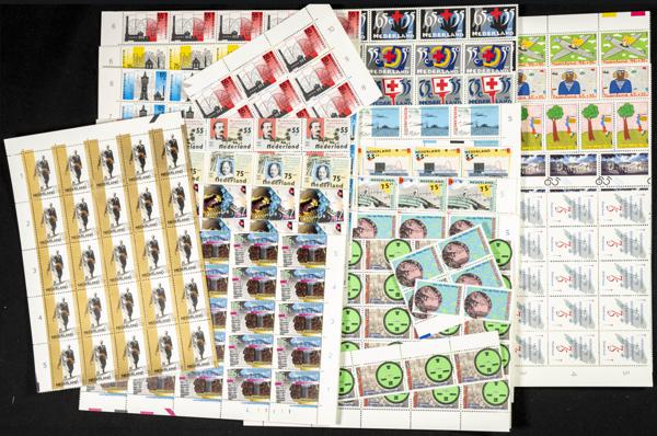 838 | Netherlands. Sets and stamps stock