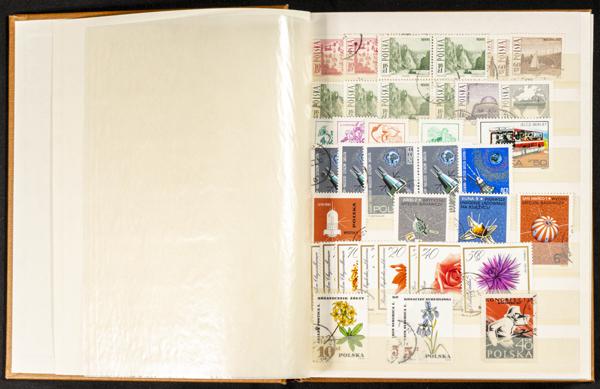 952 | Lots and Collections