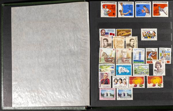 955 | Lots and Collections