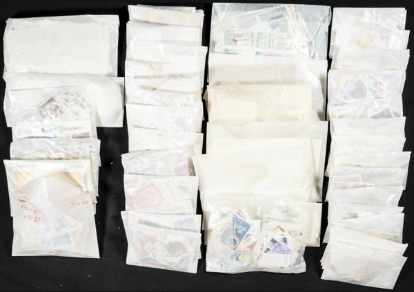 956 | Lots and Collections