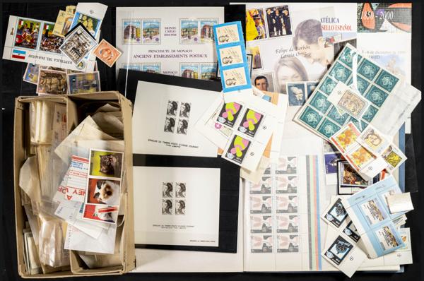 960 | Lots and Collections