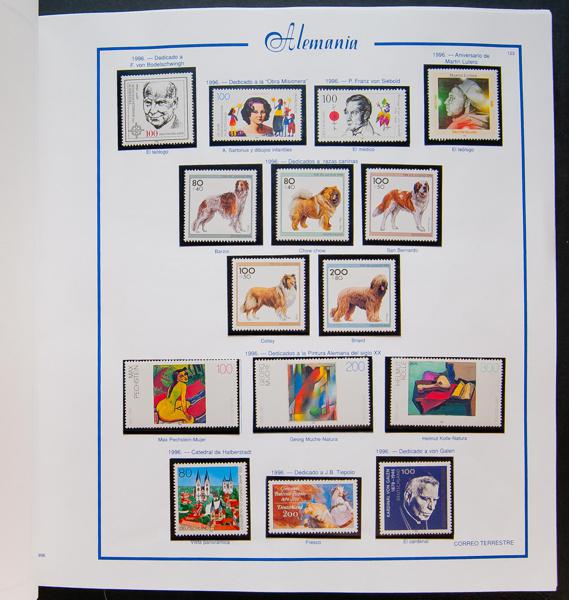 319 | Lots and Collections